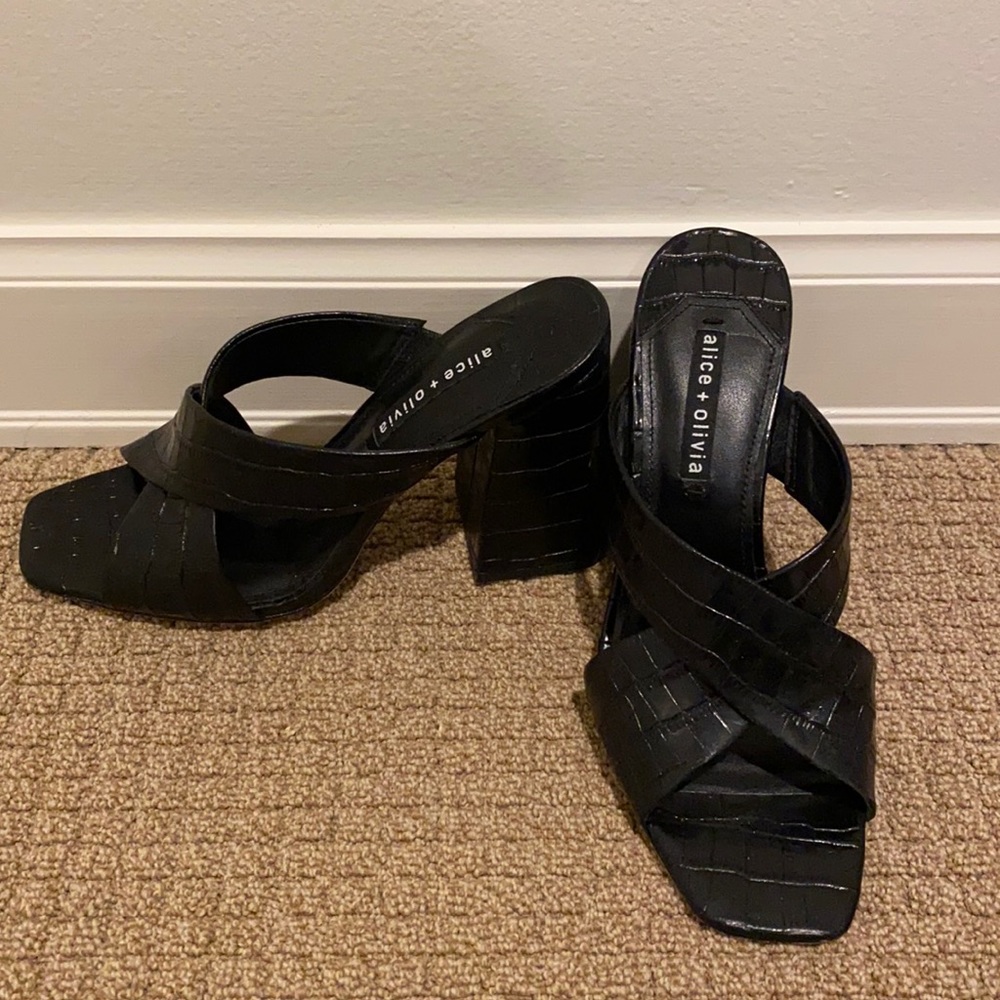 Alice & Olivia Black Mules